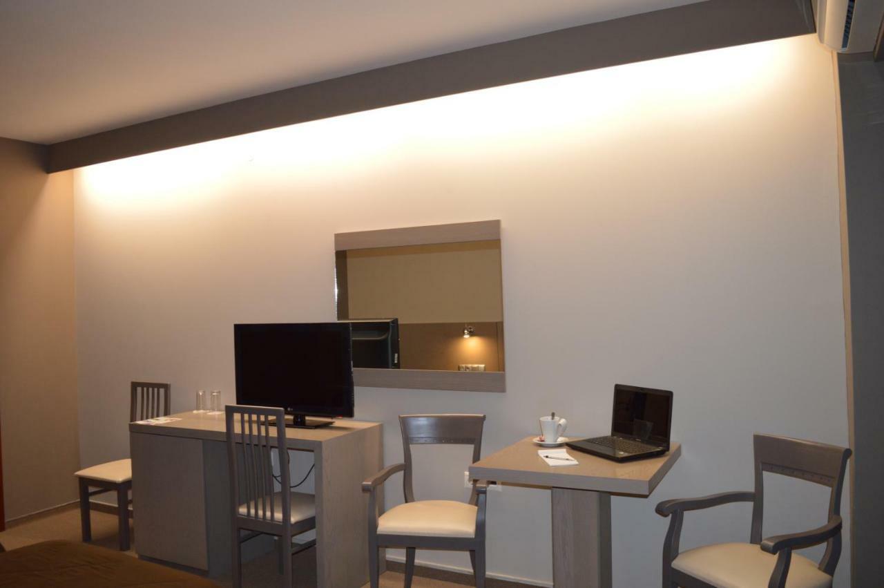 Achillio Hotel Gümülcine Dış mekan fotoğraf